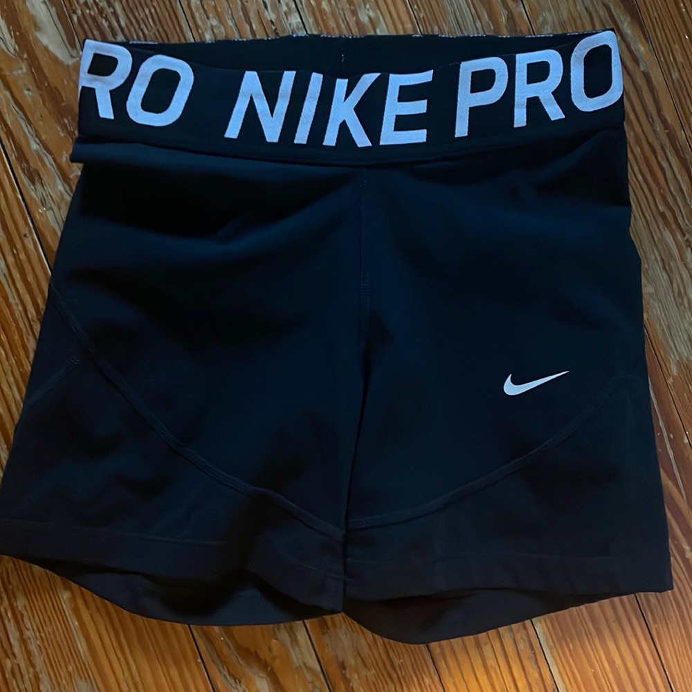 Black Nike Pros